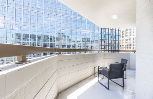 2BR Urban Oasis DC Access with Lux Comforts - Foto 28