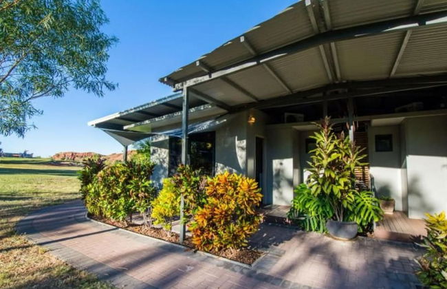 Discovery Resorts- Lake Argyle - Photo 2