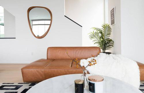 Designer Urban Retreat w Rooftop Deck & Fireplace - Foto 28