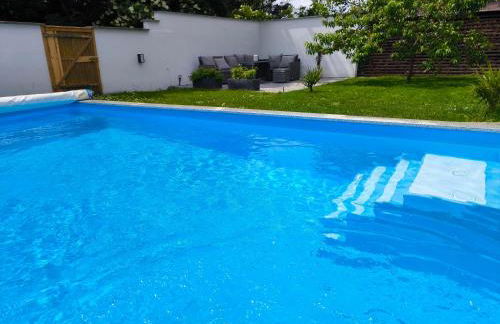 Ferienhaus Isabel mit Pool und Garten Nähe Quedlinburg - Foto 1