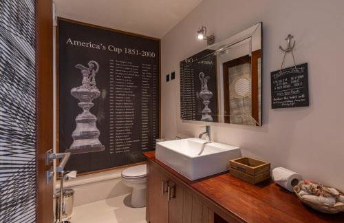 Charming houseboat featuring a sauna - Photo 36