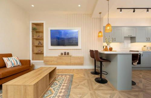 Sleeps 10 House near Bike Park Wales - Photo 1