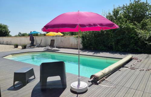 Holiday Home in Loubigne With Pool & Terrace - Foto 17