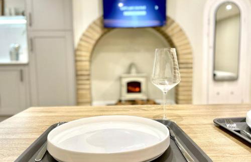 A2 HighTown Apartment, Steps from Luton Train Station - Foto 35