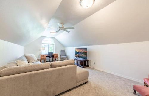 Big Family Getaway- Theater Room- BBQ- Play Room- Fire Pit - Foto 29