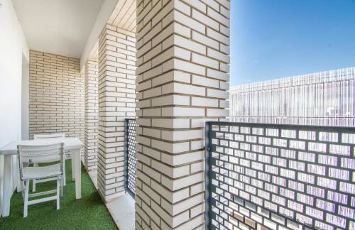 Cosy T2 de 50 m² Centre-Ville avec Garage & Balcon - Foto 7