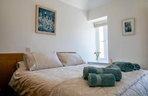 The Annex, Tregoddick Barn - Photo 7