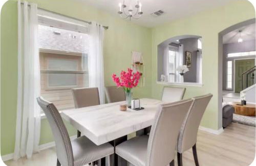 Modern 4BR Retreat, Fast WiFi, Parking, Less than 15 mins from Austin - Foto 5