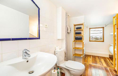 Art & Curiosity Cabinet Style Appartement with Paris view, Villa des Ammonites - Foto 17