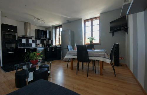 F2 Aux pieds des Thermes 3 étoiles - Foto 2