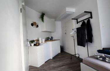 Cozy Apartment mit WIFI, Aufzug & Kostenlos Parken EL-Living - Foto 8