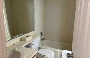 Treasure Island Beach Club 727-360-7096 - Foto 17