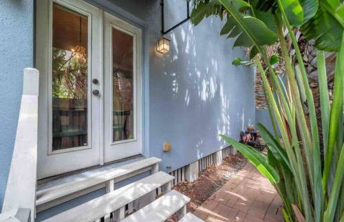 Nawlins vibe with rooftop verandah near Riverwalk and downtown - Foto 49