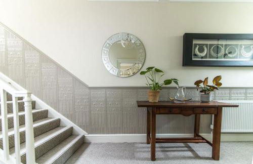 Bespoke Central Town House - Photo 19