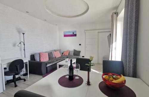 Holiday Apartment Lira jacuzzi - sea view- terrace - Foto 9