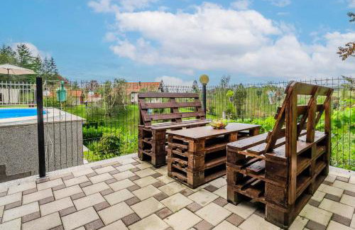 Riverside House with Pool and Hot Tub - Happy Rentals - Foto 26