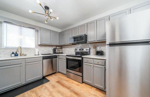 Heritage Haus - Luxe 2BR w Deck, Pets OK, Wi-fi, Near Marietta Sq - Foto 16