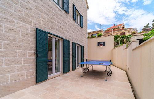 Villa Janie with a pool for up to 16 people - Photo 10