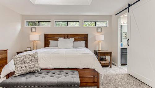 Spacious 4-bedroom home with outdoor deck - Foto 5