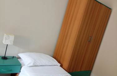 Aurora and Brothers' home - Photo 13