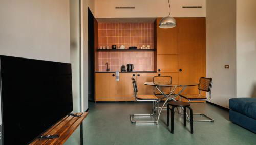 Just Urban Stays - Bilocale Retrò e di Design -10 min Duomo in tram - Foto 4