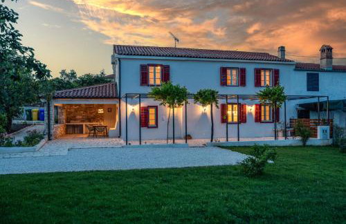 Casa Mirna for 7 people near Pula with sea view & only 2 km from the sea - Foto 2