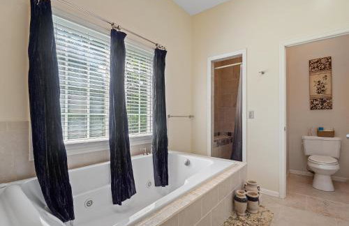 Rocking W - Screened In Porch And Lakeside Fire Pit! - Foto 14