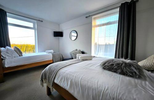 Bristol Airport, 5 Bed House, 5 Bathrooms, WiFi, Ample Parking - Foto 3