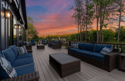 Black Bear Lodge by Avantstay Lakefront, Dock, Pool, Theater Sleeps 20+ - Foto 26