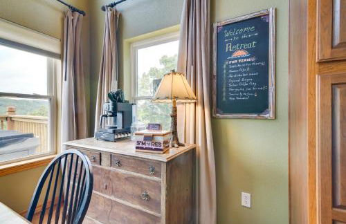 Hot Tub and Fire Pit! Lake-View Home in Blue Eye - Foto 10