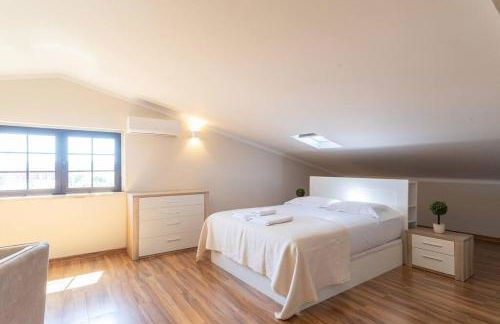 Aroeira Sunny Villa - Heated Pool extra cost - Foto 34