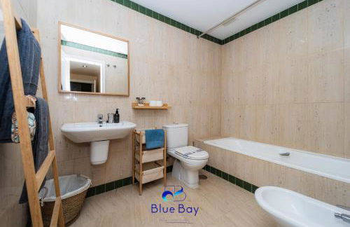 Al Alba Townhouse with Community Pool and Padel - Foto 30