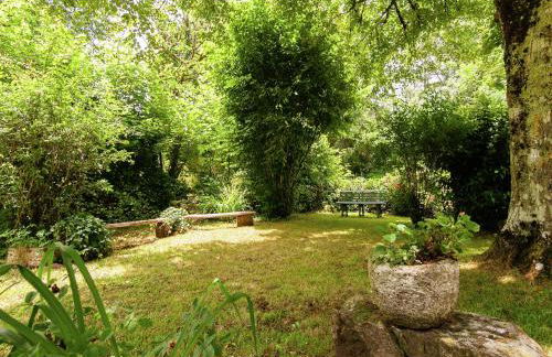 Spacious farmhouse with private heated pool in a rustic garden - Foto 69