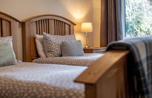 Scenic Oaklodge with wood burner - Photo 19