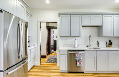 4 Mi to Fenway Park Pet-Friendly Dorchester Apt! - Photo 8