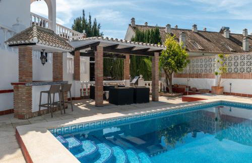 VILLA BARRANCO Big terrace, private pool & parking - Photo 21