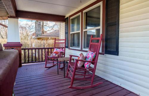 King Bed, Stocked Kitchen, Easy Driveway Parking, 2mi to Downtown & Coliseum - Foto 62