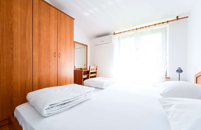 Deluxe Two-bedroom Apartment With a Jacuzzi Large Terrace With Garden - Foto 4