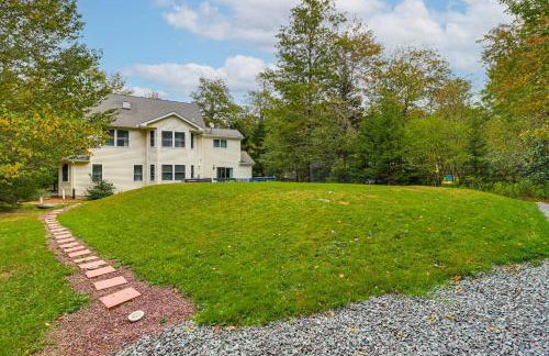 Fire Pit and Hot Tub Peaceful Poconos Farms Getaway - Foto 36