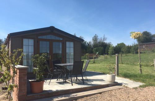 FAIRVIEW FARM Holiday Accommodation 14 Luxury Lodges, Cabins, Dog Friendly, Suitable for Couples, Families and Groups, Wedding Guests , Corporate events, Sleeps 2-65 guests in Ravenshead, Nottingham near Sherwood Forest, set in 88 acres - Photo 51