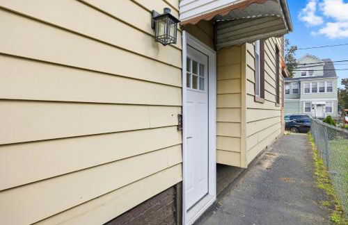 Airport Haven - Cozy 2BR Apt 5 Min Away - Foto 29