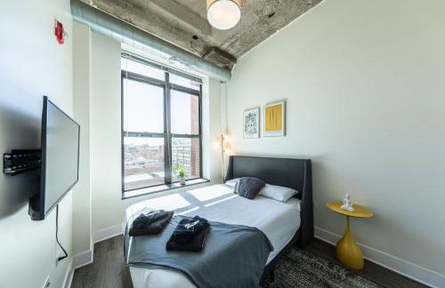 Modern and Bright 2BR on Michigan Ave with Optional Parking and Gym Access Near Soldier Field & Grant Park - Foto 16