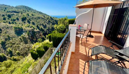 Apartamentos Axarquia , Frigiliana, terraza privada con vistas a la montaña rio y al mar - Foto 2