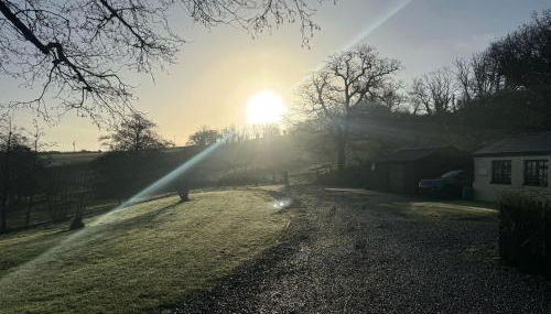 Meadowsweet Cottage Jacuzzi Edition - Photo 3, Garden view