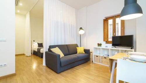 Valencia Home - Photo 5