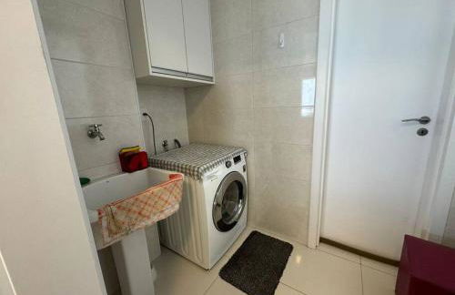 Apartamento 01 quadra da praia - LUXO Praiamar Residence - Foto 10