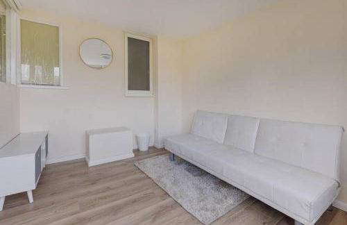 Modern 4 bedroom house in Heathrow, London - Foto 9