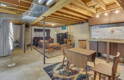 Walk to Crooked Lake Beach and Dtwn! Home with Patio - Foto 9