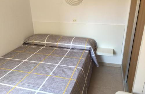 Apartamento céntrico con 2 habitaciones y Wi-Fi - Photo 7