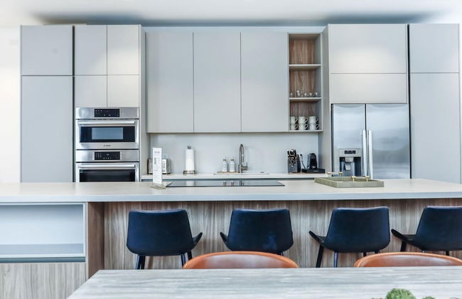 The Modernista 2 - Large Townhome With Pool - Foto 12